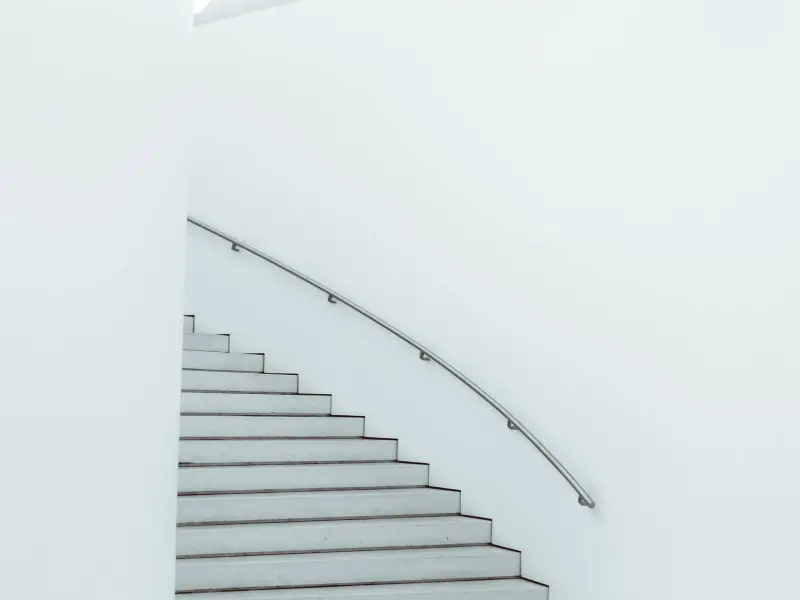 Lan can kính tay vịn inox ban công căn hộ Cần Thơ